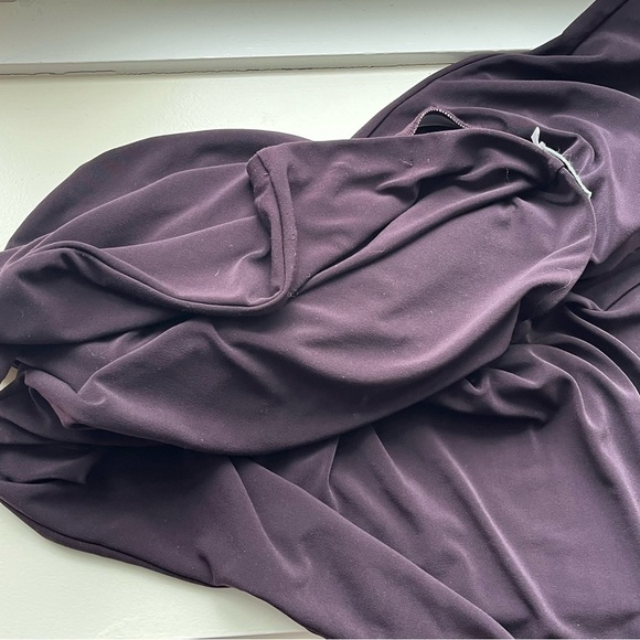 Simplii straight leg pull on pants in lovey eggplant colour - Picture 3 of 8